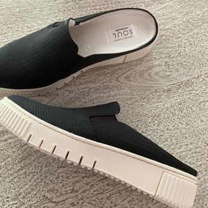 Soul by Naturalizer Slip on Sneaker